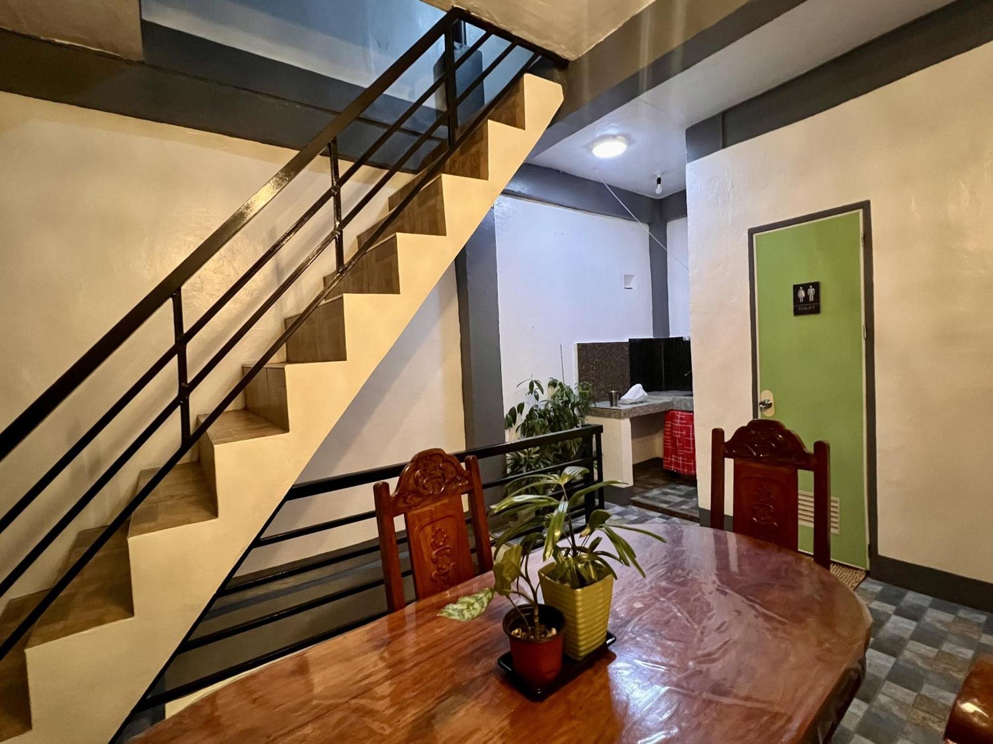 Eighty8 Tourist Inn Корон Екстер'єр фото