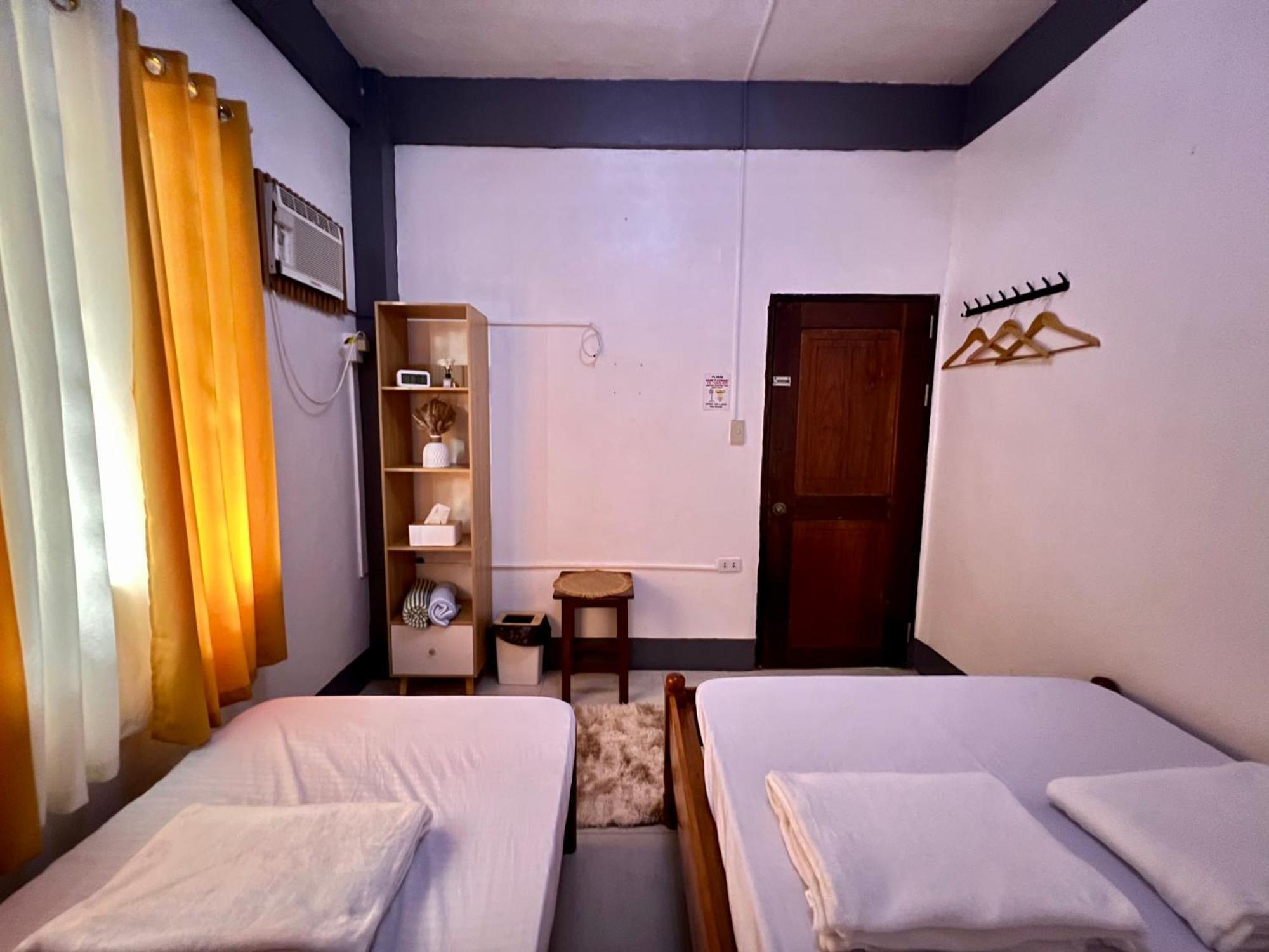 Eighty8 Tourist Inn Корон Екстер'єр фото